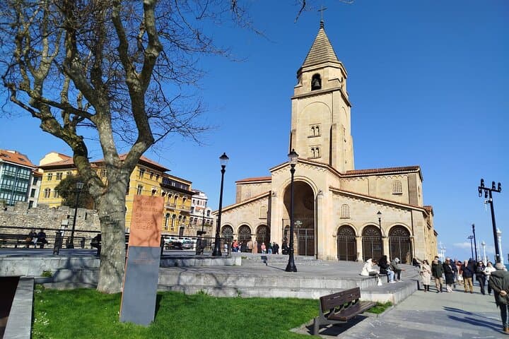 Gijon Cultural City Tour Experience from Oviedo -small groups