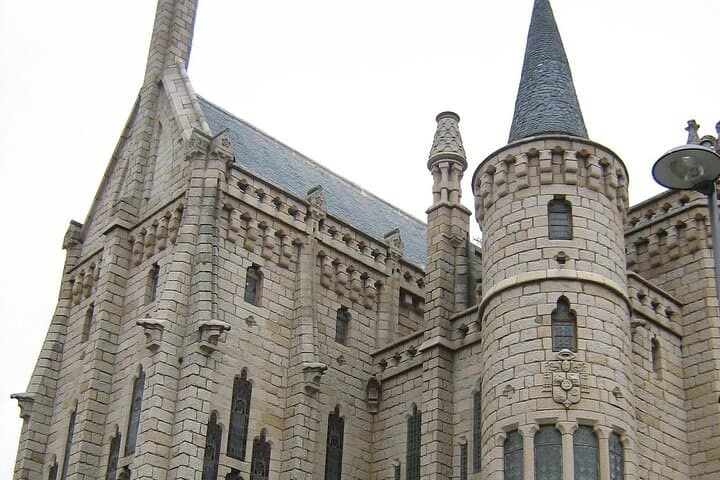 Astorga Heritage Walk-Cathedral, Roman Ruins & Gaudi Architecture