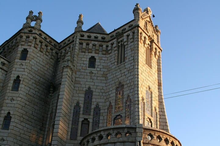 Astorga Heritage Walk-Cathedral, Roman Ruins & Gaudi Architecture