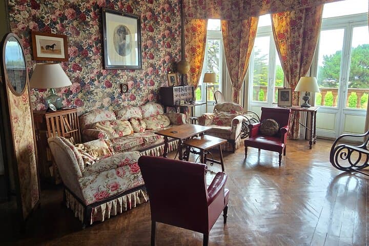 Private tour of the Duque de Almodóvar Mansion in Comillas