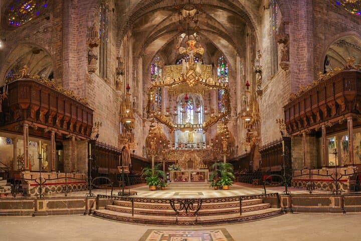 Deluxe Cruise-Friendly Tour in Palma De Mallorca and Valldemossa