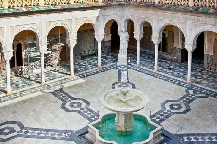 Alcazar and Cathedral Private Tour