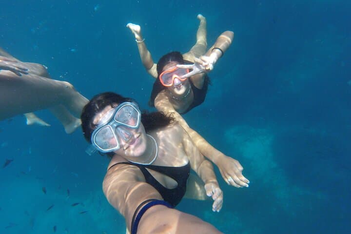 Palma de Mallorca: Small Group Tour by Locals in Hidden Coves