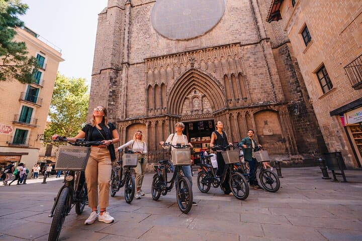 Barcelona E-Bike, Cable Car & Boat