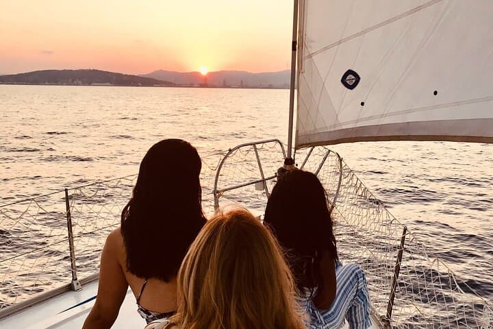 Barcelona Sunset Private Sailing with Live Saxophone and Open bar