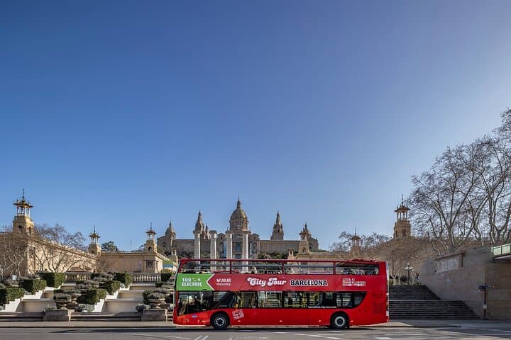 Barcelona City Tour Hop On Hop Off + Moco Museum Ticket