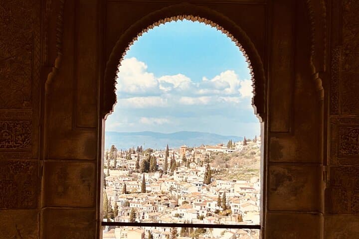 Audio Guided Tour of Generalife and Alcazaba de la Alhambra