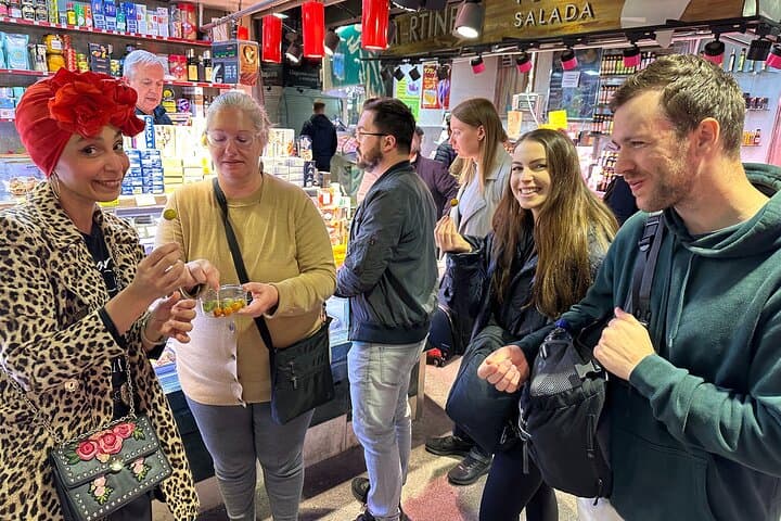 Barcelona Traditional Eateries Food Crawl and City Tour by Simona