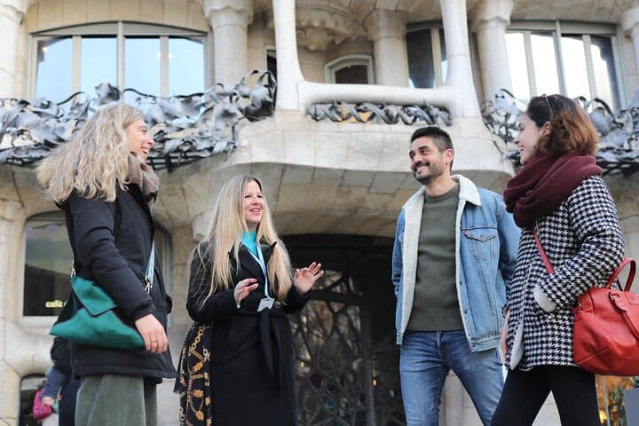 Guided private morning tour of La Pedrera with Casa Batlló ticket