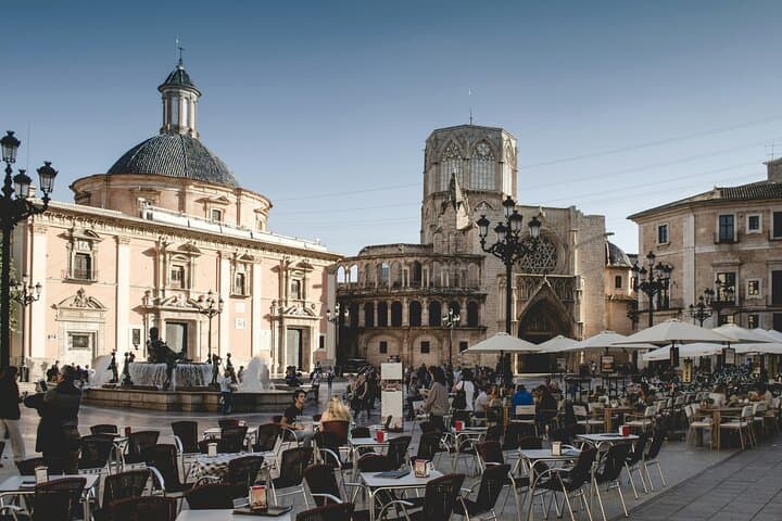 Private Valencia Tour From Barcelona with Free Photoshoot