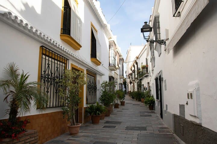 Private Gibraltar Tour from Malaga with Free Photography