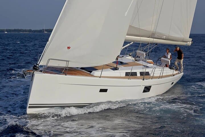 Sailing Experience in an Exclusive Sailboat in Barcelona