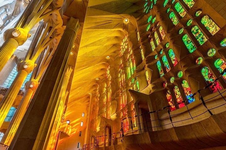 Sagrada Familia: The Golden Hour with Skip the line Tickets