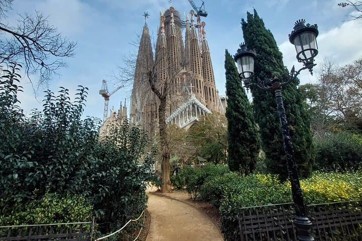 UnCommon Barcelona by Bike! Top Sights and Hidden Corners