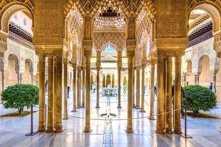 Private Alhambra & Nasrid Palaces from Málaga and Surrounds