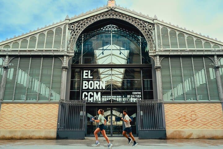 Run the Barcelona Gothic with a Local: 7K Group Running Tour