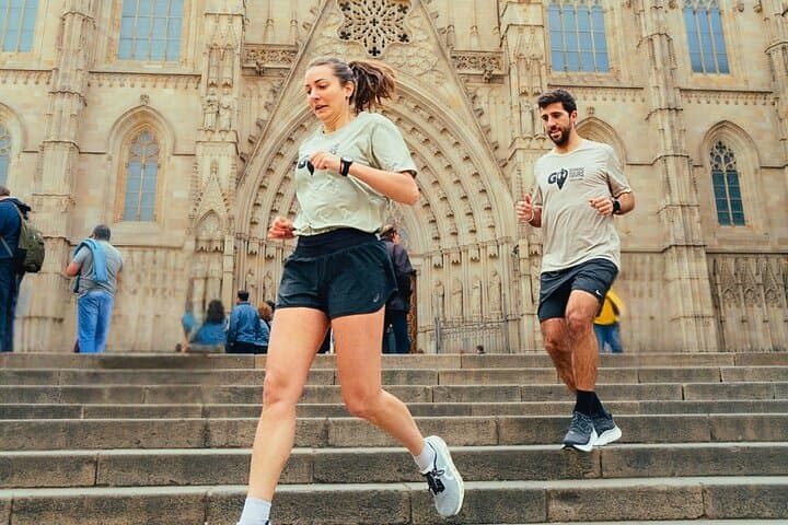 Run the Barcelona Gothic with a Local: 7K Group Running Tour