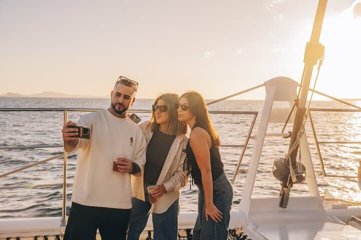 2hrs Dolphins Sunset Sailing Cruise With Drink