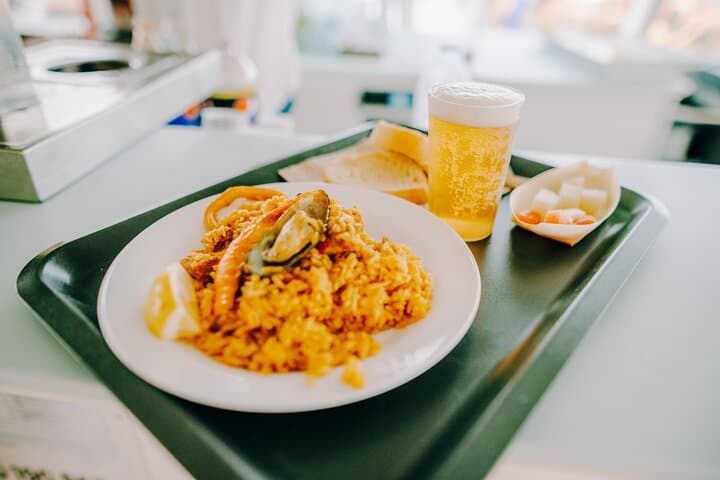 Lanzarote: La Graciosa island cruise with lunch and water activities