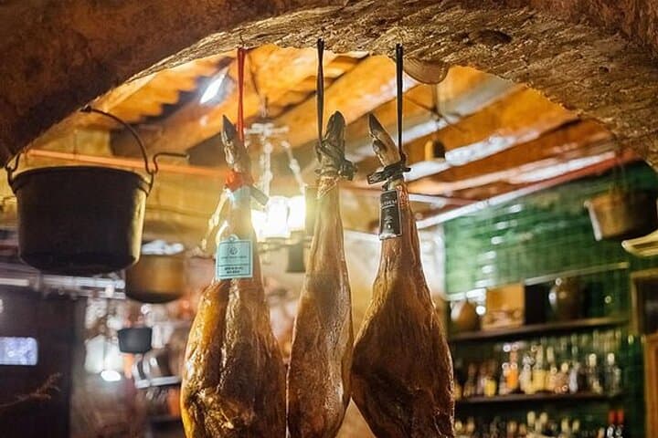 Barcelona Best Tapas and Wine Experience