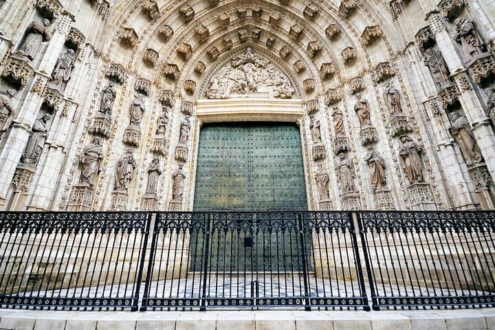 Seville Cathedral and Giralda Entry Tickets with Audio Guide