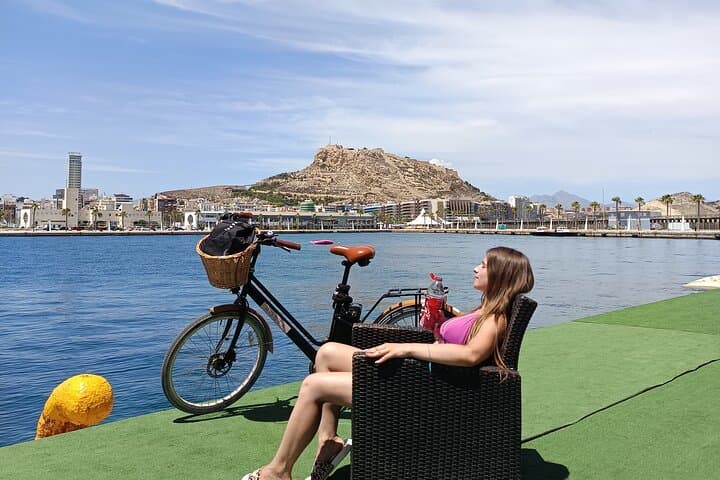 Alicante: Tour Guiado en Bicicleta Eléctrica (E-Bike)