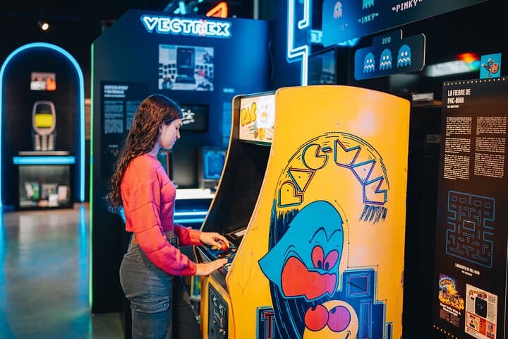 Madrid : Unique experience at OXO Video Game Museum