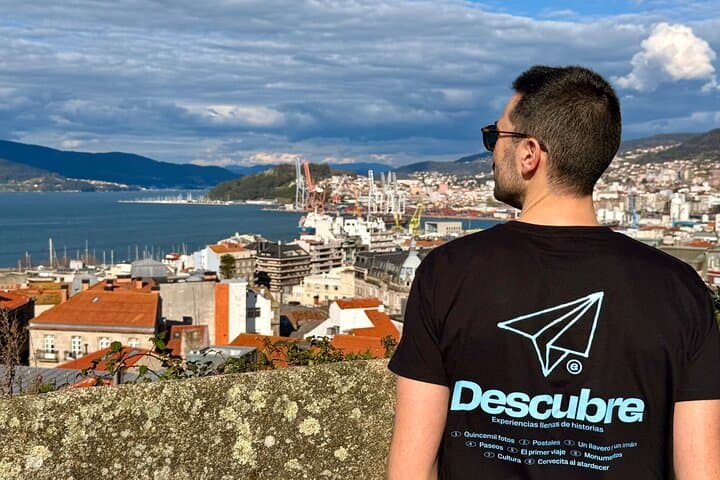 Private Walking Tour in Vigo with Beer or Wine