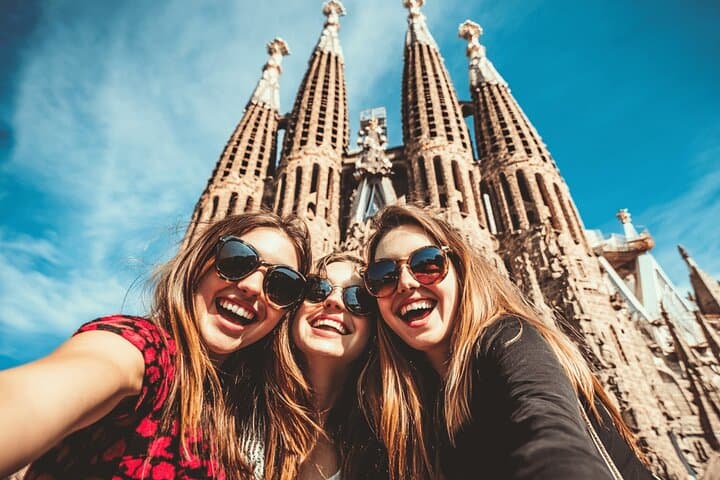 Sagrada Familia External Audio Tour - The 3 Iconic Facades
