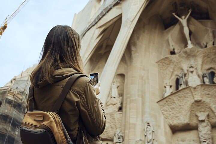 Sagrada Familia External Audio Tour - The 3 Iconic Facades