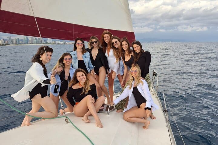 Private Sailing for 11 people with drinks