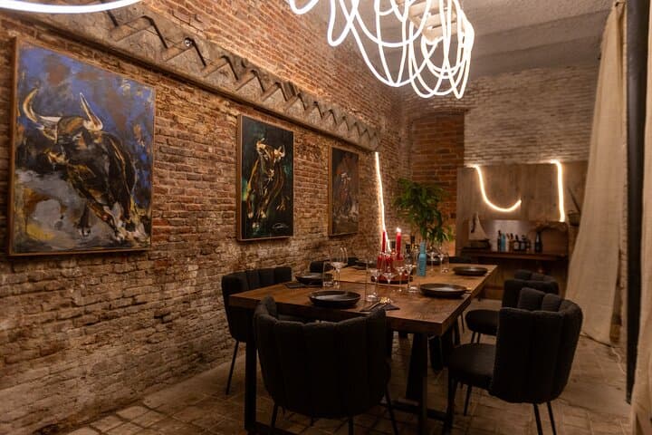 Madrid Local Tapas Tour with Private Dinner and Bottomless Wine