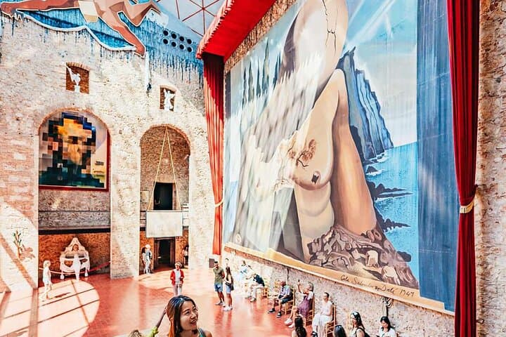 Girona and Dalí Museum Tour Art and History Adventure + Ebook