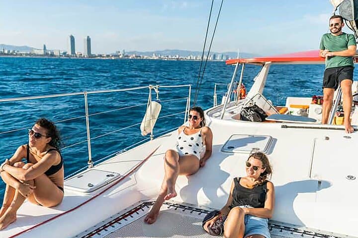 Catamaran Tour with Drink and Local Tapa + Ebook