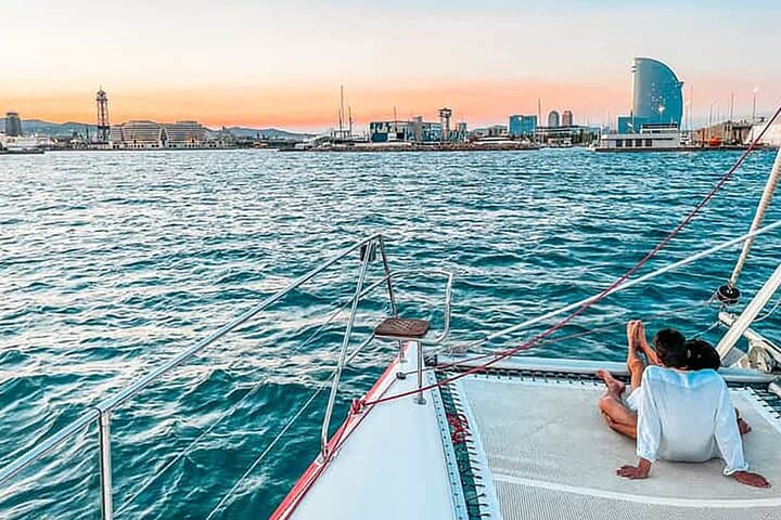 Catamaran Tour with Drink and Local Tapa + Ebook