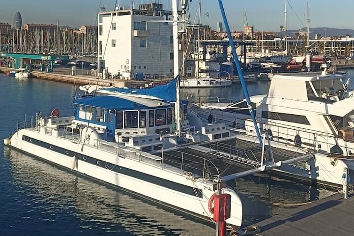 Vermouth in Catamaran A gastronomic experience in Barcelona