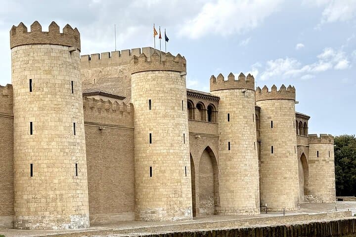 City of Four Cultures: A Self-Guided Audio Tour in Zaragoza