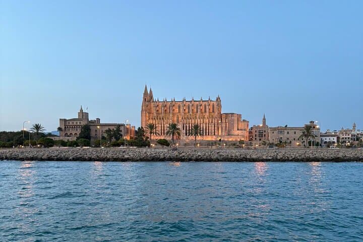 Palma 2-Hour Sunset Catamaran Cruise with Appetizer and Canapés