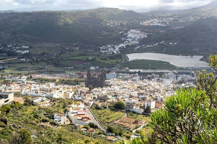 Gran Canaria flavours with distillery visit and tastings