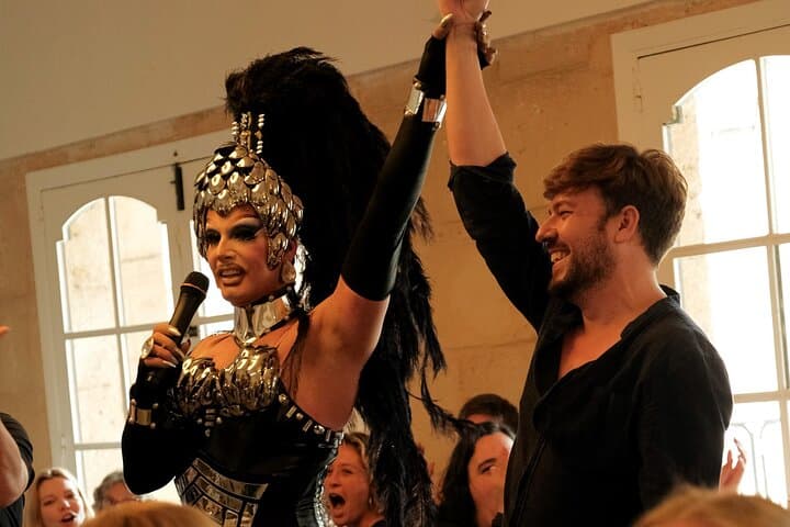 Ruda Puda with the winner of the challenge