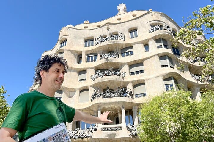 Gaudí And Modernism Guided Walking Tour