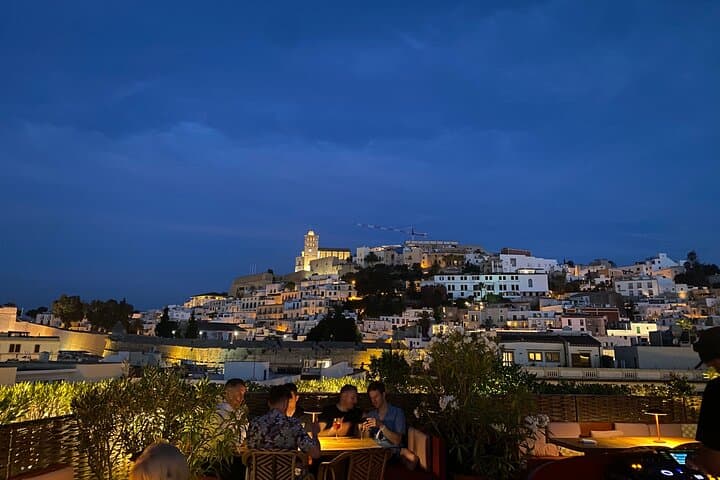 Ibiza: Evening Walking Tour in Dalt Vila with a Glass of Sangria