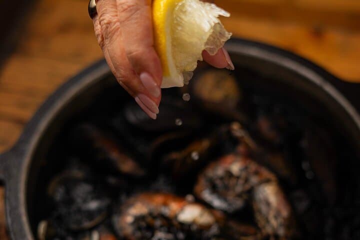 Barcelona Tapas and Food Walking Tour with Gothic History