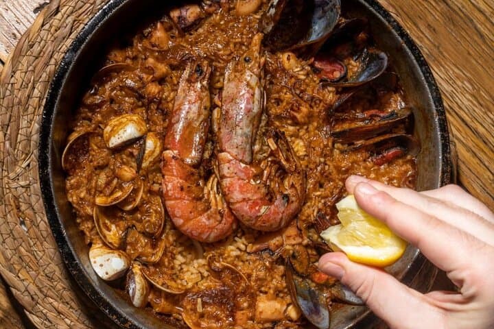 Barcelona Tapas and Food Walking Tour with Gothic History
