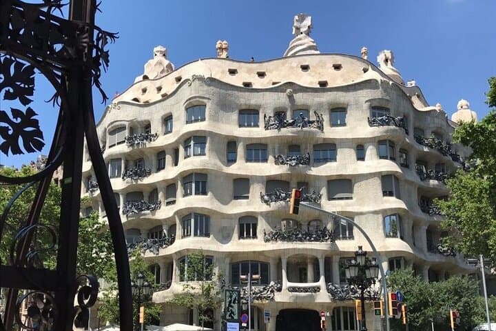 Private Transfer Barcelona City To Barcelona Railway Station
