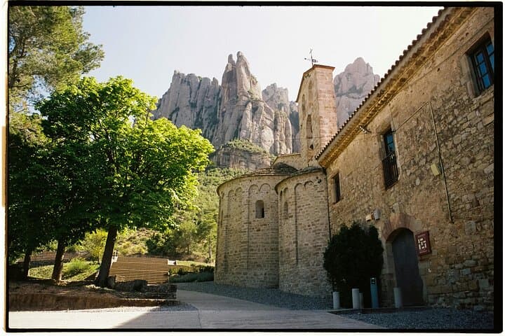 BARCELONA: Sagrada Familia and City Highlight Kids From £1