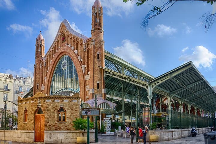 Private transfer from Barcelona to Valencia with local English speaking driver