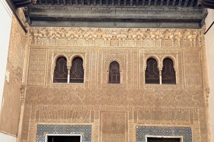 Small Group Guided Tour of the Alhambra and Generalife
