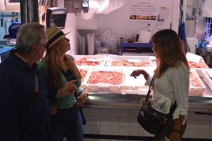 Alicante Tapas, Taverns, Wines, Hidden corners and History Tour