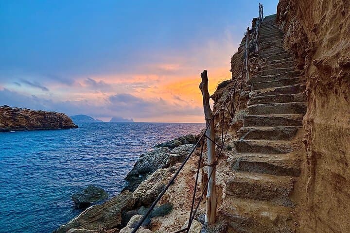 Ibiza en 4x4: Es Vedra, calas y puesta de sol
